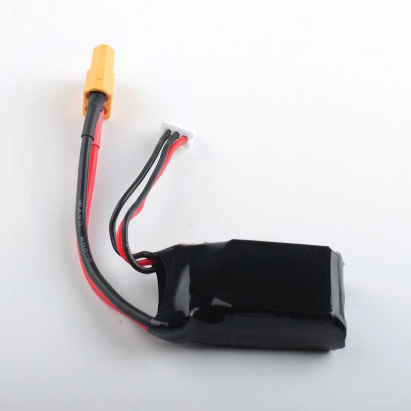Batterie installée sur mini drone RC